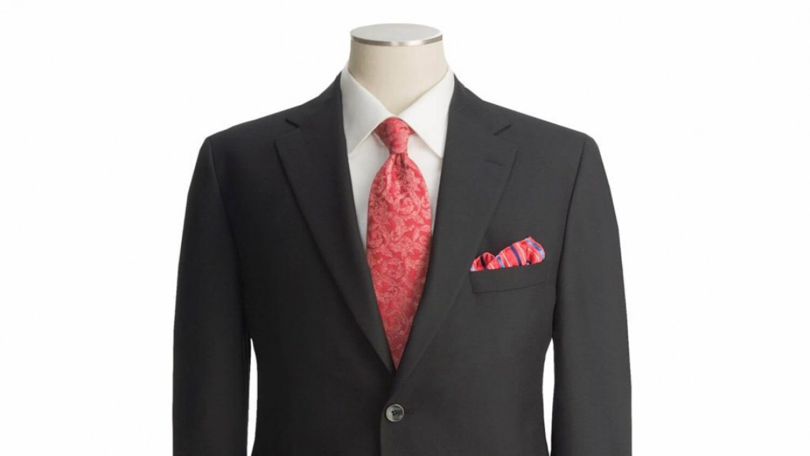 Choose right corporate female top to enhance your personality