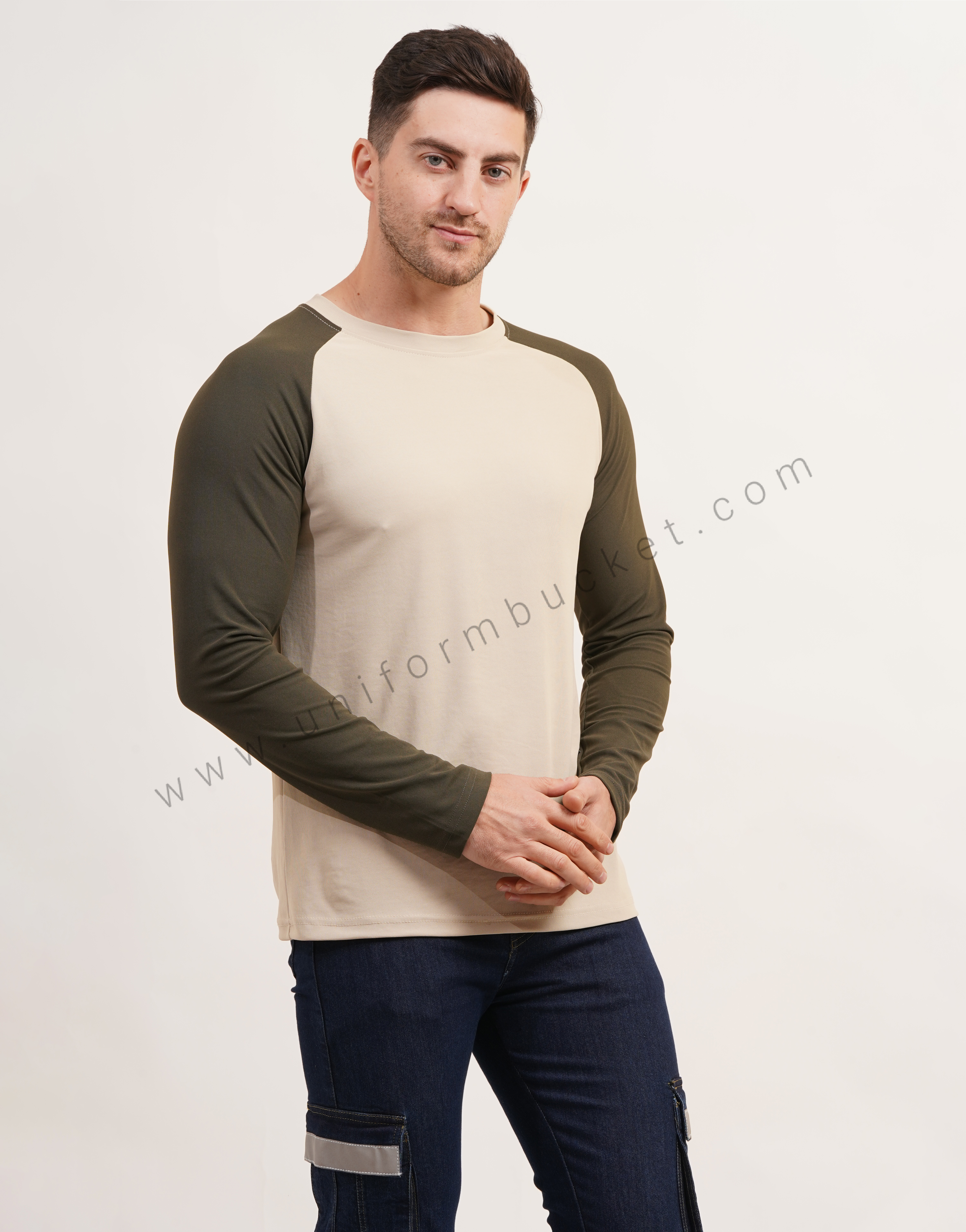 round neck t-shirt with raglan sleeve